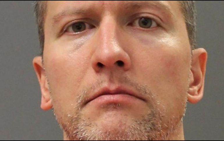 Derek Chauvin enfrentará cargos de asesinato en segundo grado. REUTERS