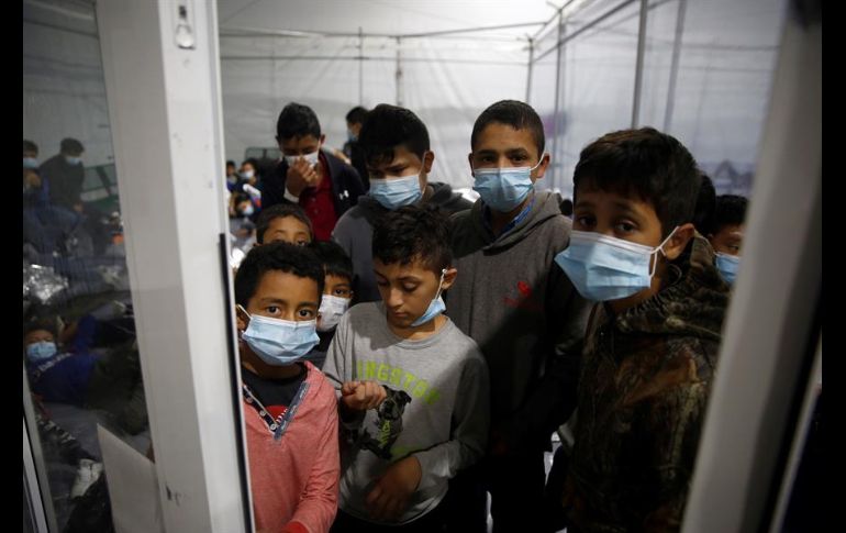 Detallan que entre 250 y 300 niños entran al centro cada día, y una cifra mucho menor sale. EFE/D. López-Mills