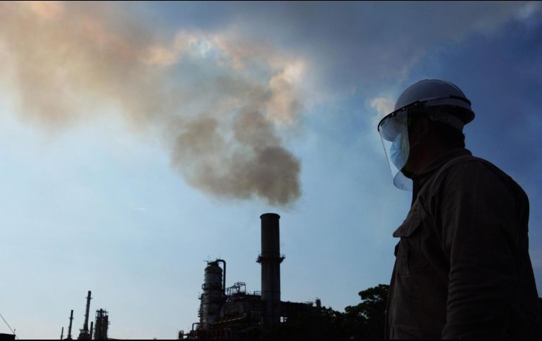 La iniciativa tiene como eje central devolver a la empresa estatal Petróleos Mexicanos(Pemex) el control de precios de los combustibles. SUN / ARCHIVO