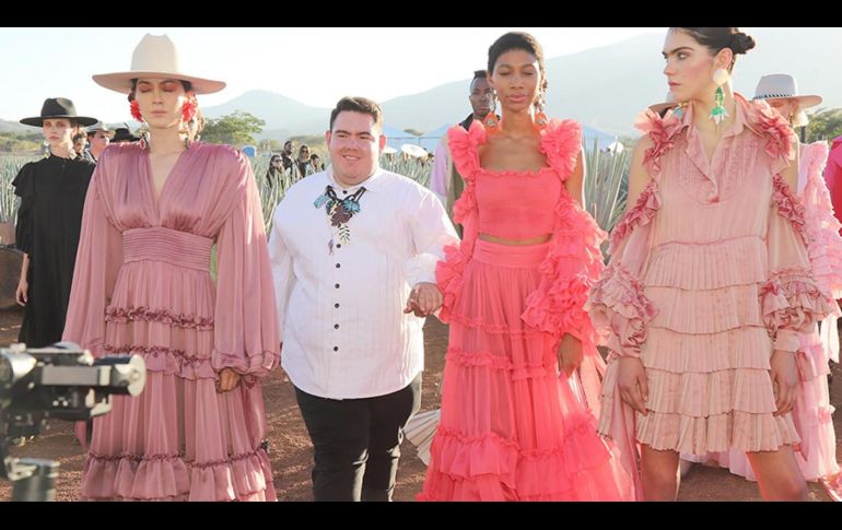 Carlos Pineda es un diseñador originario de Colima que está generando impacto en la industria de la moda actual. GENTE BIEN JALISCO /JORGE SOLTERO