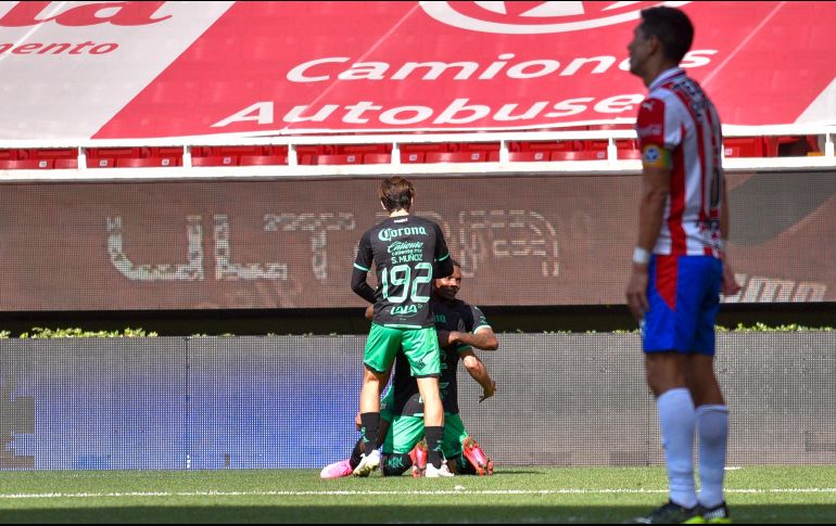 Al medio tiempo, Santos gana el partido 1-0. IMAGO7 / S. Bautista