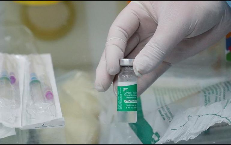 Los viajeros y personas que desean recibir la vacunación pueden decidir cuál de las fórmulas prefieren, lo que constituye una ventaja. EFE/ARCHIVO