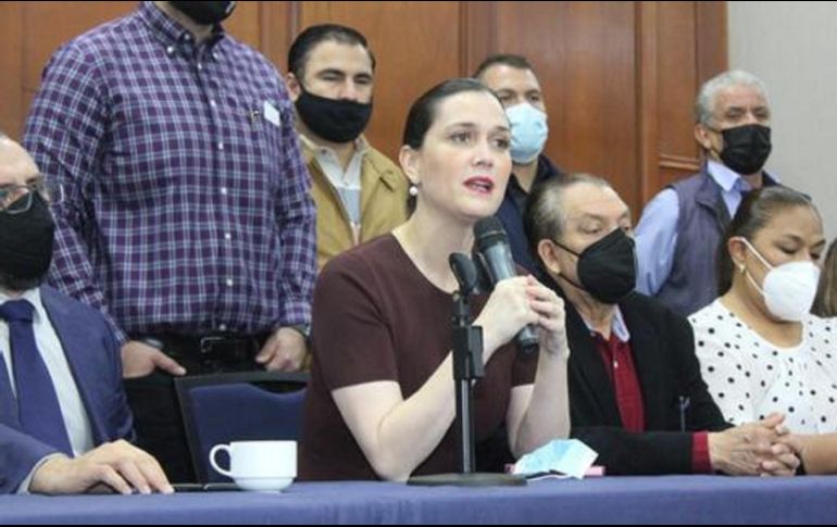 La aspirante asevera que en su registro presentaron toda la información requerida en los plazos establecidos. ESPECIAL