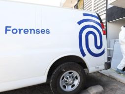 Personal del Instituto Jalisciense de Ciencias Forenses recogió indicios y trasladó los cuerpos para la realización de autopsias. EL INFORMADOR / ARCHIVO