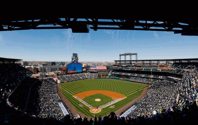 ESCENARIO. El Coors Field es un parque favorable para los bateadores. En 1998 ya fue sede del Juego de Estrellas. AFP• J. Edmonds