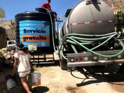 La distribución de pipas tiene el objetivo de minimizar las afectaciones a las colonias que se encuentran dentro del operativo de suministro rotatorio. ESPECIAL / SIAPA