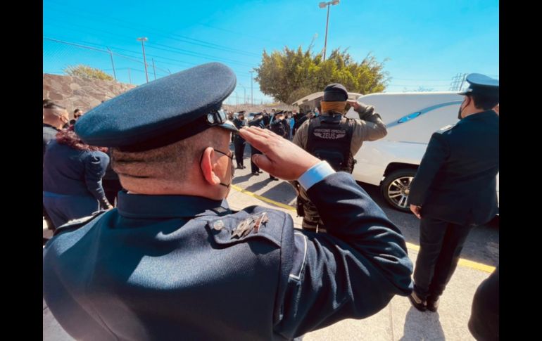 A la ceremonia luctuosa, acudieron funcionarios municipales, estatales y federales. ESPECIAL / Policía de Guadalajara