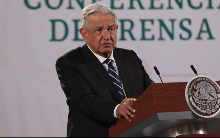 ''Un pésame, a los familiares, amigos y al Reino Unido por la muerte del príncipe Felipe, esposo de la reina Isabel II de Inglaterra, en nombre del pueblo y del Gobierno de México'', dijoAMLO en una durante la mañanera. SUN / C. Mejía