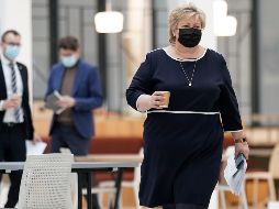 Resaltan que aunque la ley es igual para todos, ''no todos son iguales'' y que el hecho de que Erna Solberg sea la cabeza visible de las medidas del gobierno contra el COVID-19 justifica el castigo. EFE / S. Lysberg Solum