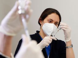 Se analiza realizar la inmunización con la vacuna de CanSino por la ventaja de que solo se requiere una dosis. AP / A. Calanni