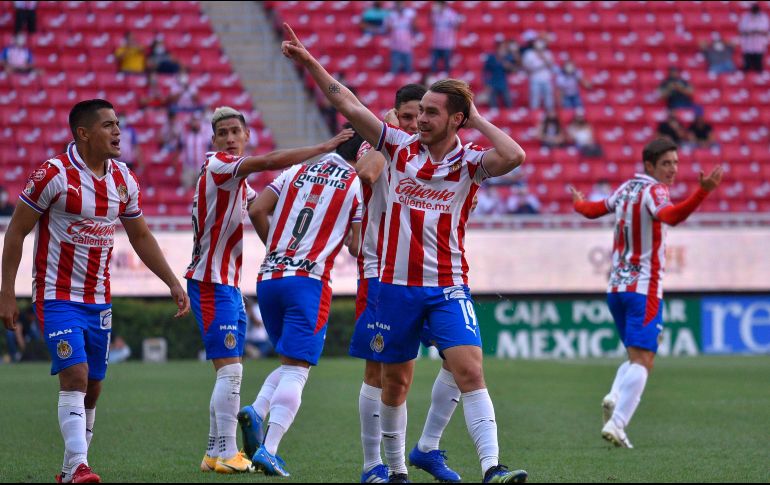 Con la mente en ganar o ganar, el Guadalajara se mide esta sábado, en la cancha del Estadio Azteca, al actual líder del Torneo Guard1anes 2021. Imago7