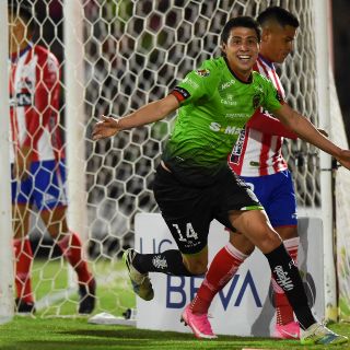 Bravos hunde más al San Luis