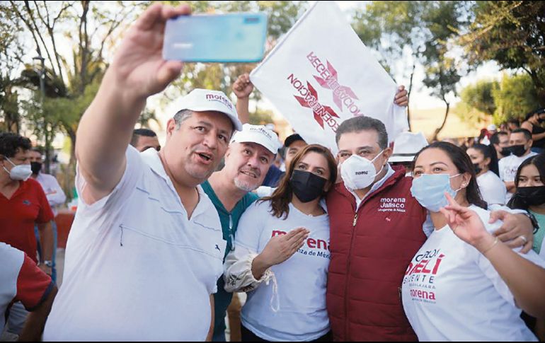 Carlos Lomelí Bolaños estuvo en la Colonia 18 de Marzo. ESPECIAL