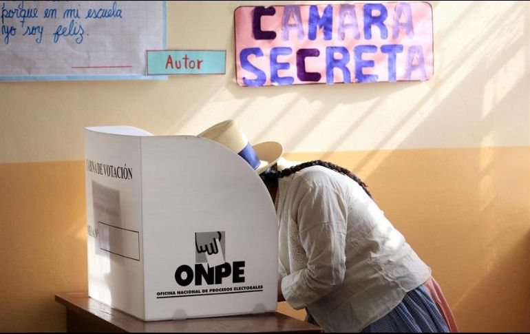 En las elecciones, los ciudadanos elegirán a un presidente, dos vicepresidentes, 130 congresistas y cinco representantes en el Parlamento Andino. EFE/ARCHIVO