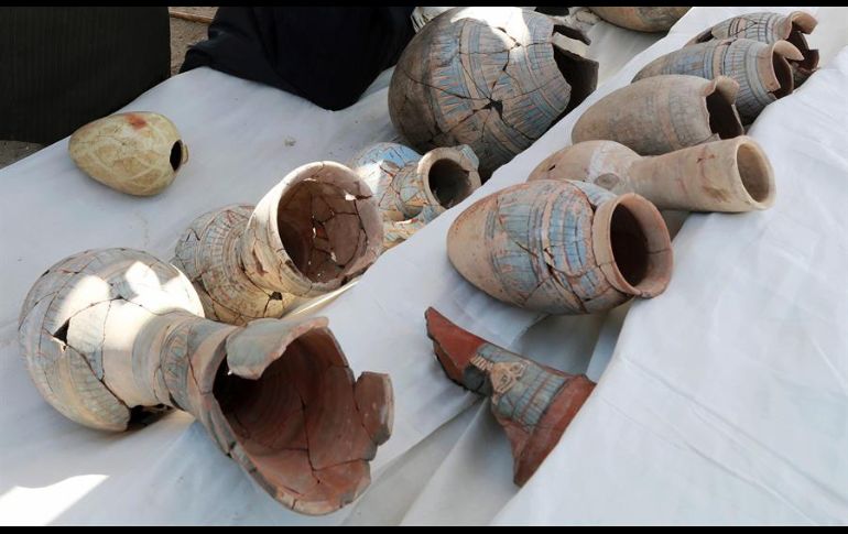 Continúan presentes en la ciudad muros e incluso cuartos llenos de hornos, alfarería almacenada y utensilios de uso cotidiano, así como restos humanos. EFE/K. Elfiqi