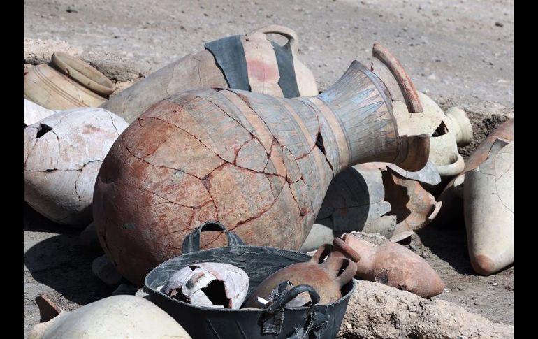 Continúan presentes en la ciudad muros e incluso cuartos llenos de hornos, alfarería almacenada y utensilios de uso cotidiano, así como restos humanos. EFE/K. Elfiqi