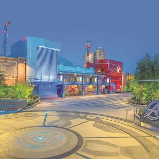 Únete a la aventura de Avengers Campus