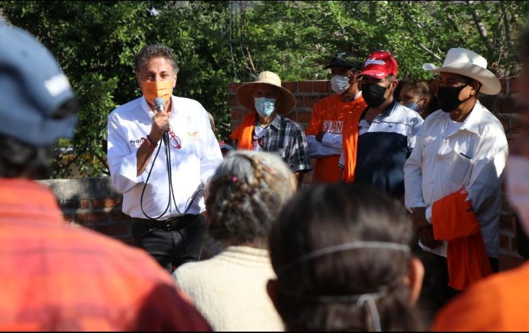 Frangie Saade habló ante vecinos de la Agencia Municipal Ex Hacienda de Lazo. ESPECIAL