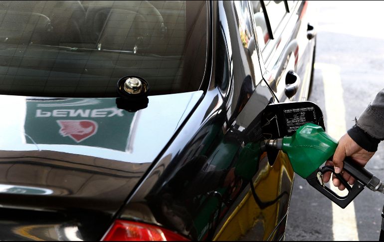 El Presidente Andrés Manuel López Obrador asegura que se ha cumplido el compromiso de que los precios de los combustibles, el gas y la energía eléctrica no aumenten más que la inflación en términos reales. EL INFORMADOR / ARCHIVO