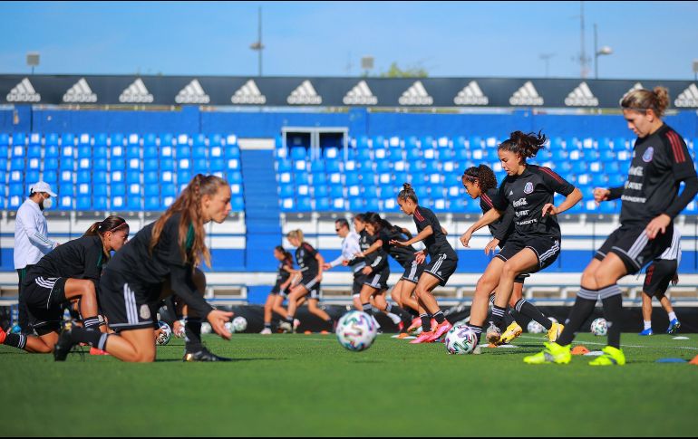 La Selección Mexicana femenil se enfrentará a la de España este martes a las 12:00 horas, tiempo del Centro de México. TWITTER / @MiseleccionFem