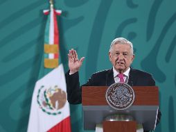 AMLO afirmó que en sexenios pasados los conceptos de patria y soberanía nacional se dejaron en el olvido o eran usados como anacronismos. EFE / S. Gutiérrez