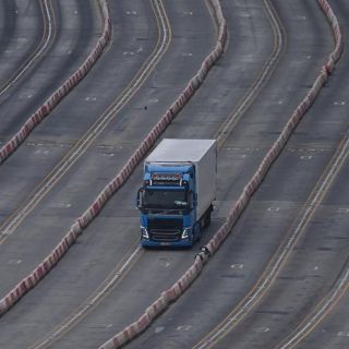 Sube producción y exportación de camiones pesados en marzo