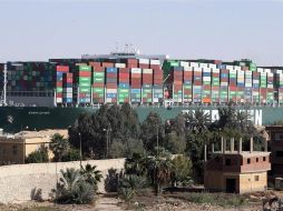 El buque llevaba mercancías por valor de tres mil 500 millones de dólares cuando se estancó el pasado 23 de marzo. EFE/ARCHIVO