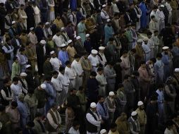 El Ramadán es marcado por oraciones más largas, ayunos del amanecer al anochecer y reuniones nocturnas con familiares y amigos. EFE/J. Rezayee
