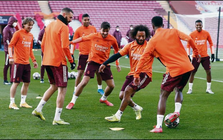 MOTIVADOS. Trece partidos oficiales consecutivos sin perder unidos a esos dos últimos triunfos de prestigio suponen una gran inyección de moral para el Real Madrid de cara a un encuentro complicado. ESPECIAL