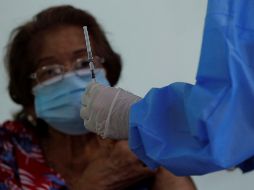 El Gobierno de Jalisco recuerda que pronto llegarán más vacunas a todas las localidades de la Entidad para recibir el refuerzo contra el COVID-19. EFE / B. Velasco