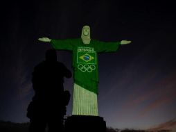 Con sus brazos abiertos, el simbólico monumento pidió 