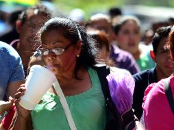 Se recomienda tomar abundantes líquidos, utilizar filtró solar y vestir con colores claros. EL INFORMADOR /ARCHIVO