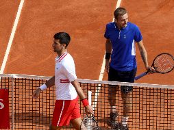 Un irreconocible Novak Djokovic sucumbió el jueves 6-4, 7-5 ante Dan Evans en la tercera ronda del Masters de Montecarlo. AFP / V. Hache