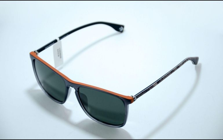 La tendencia para esta primavera 2021 son los lentes de sol maxi.  ESPECIAL / Photo by IVAN CRUZ on Unsplash