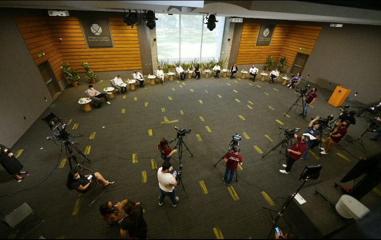 El foro se celebró con la ausencia de Dulce Sarahí Cortés, del PRI; de Leopoldo León Leal, de Redes Sociales Progresistas; y de Beatriz Gómez Tolentino, de Fuerza por México. TWITTER/@ITESO