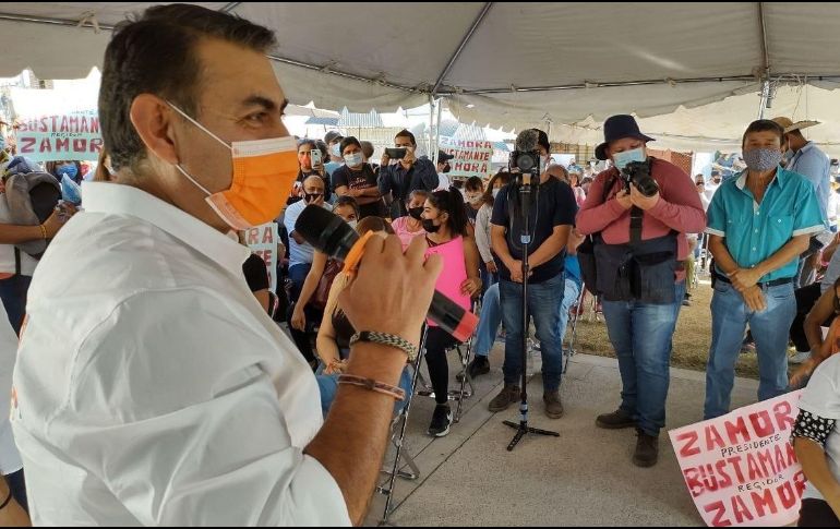 Salvador Zamora visitó la tarde de este jueves ambos fraccionamientos de Tlajomulco de Zúñiga. ESPECIAL