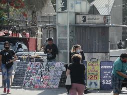El presidente de la Canaco, Raúl Uranga, y el delegado del Centro Histórico del organismo empresarial, Víctor Zetter, destacaron que quieren que se reactiven los módulos de la Policía tapatía y que se erradique el comercio informal. EL INFORMADOR/G. Gallo