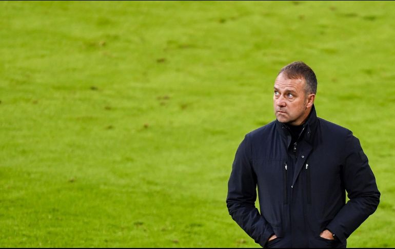 El técnico del Bayern Múnich, Hansi Flick, anunció este sábado su propósito de dejar el cargo al final de la presente temporada. EFE