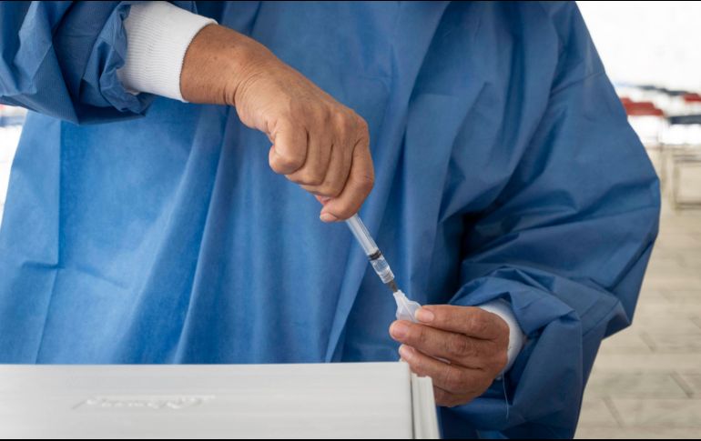 El Gobierno de México anunció un acelerado plan de vacunación para los tres millones de maestros y reabrir las escuelas entre mayo y junio. SUN