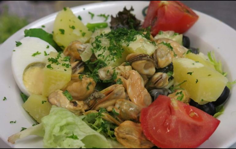 Las ensaladas son una excelente opción para alimentarse sanamente. EFE/ARCHIVO