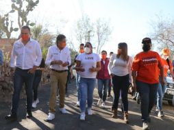 Juan José Frangie platicó con vecinos del poblado de San Lorenzo para compartir su proyecto de campaña. ESPECIAL/Movimiento Ciudadano