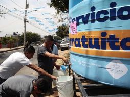 Para solicitar pipas gratuitas se puede llamar a la línea telefónica SIAPATEL 3668-2482 con atención las 24 horas del día. SIAPA/ARCHIVO