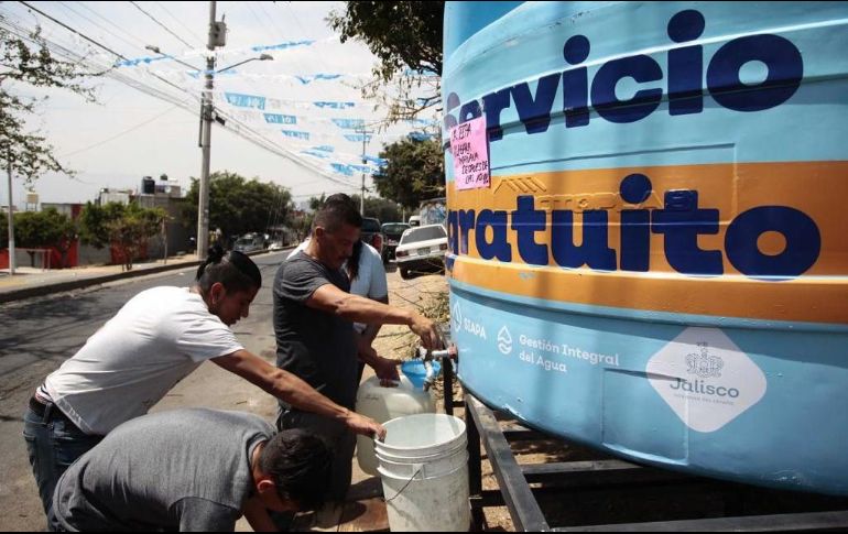 Para solicitar pipas gratuitas se puede llamar a la línea telefónica SIAPATEL 3668-2482 con atención las 24 horas del día. SIAPA/ARCHIVO