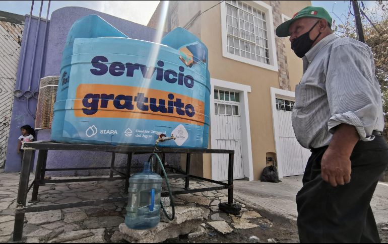 Para solicitar pipas gratuitas se puede llamar a la línea telefónica SIAPATEL 3668-2482 con atención las 24 horas del día. ESPECIAL / SIAPA