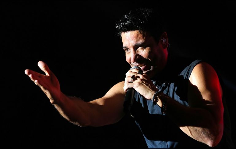 ''Por mí, por mi familia y por ustedes'', escribió Chayanne para acompañar la imagen de la noticia en Instagram. SUN / ARCHIVO