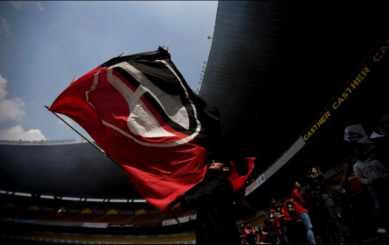 El primer equipo de Jalisco que levantó un título oficial fue campeón el 22 de abril de 1951, cuando el costarricense Edwin Cubero hizo efectiva la pena máxima ante el acérrimo Rival, Chivas. EL INFORMADOR