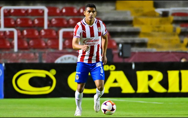 ''Nosotros somos favoritos en el Clásico y hay que demostrarlo  dentro del campo'', dice el defensa Gilberto Sepúlveda. IMAGO7