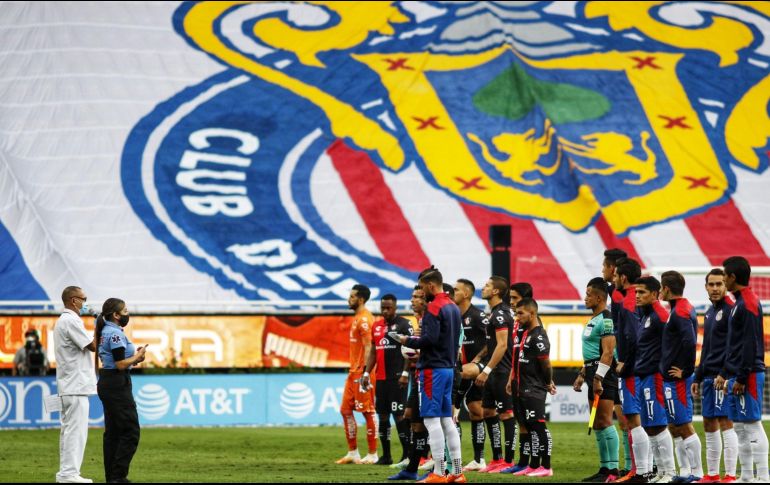 Atlas y Chivas están en búsqueda de escalar puestos en la tabla general del Guard1anes 2021. Imago7