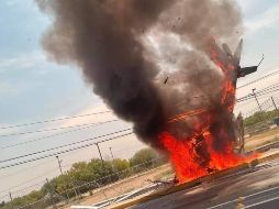 Elementos de Protección Civil acudieron a la zona para extinguir las llamas. TWITTER/@PC_NuevoLeon