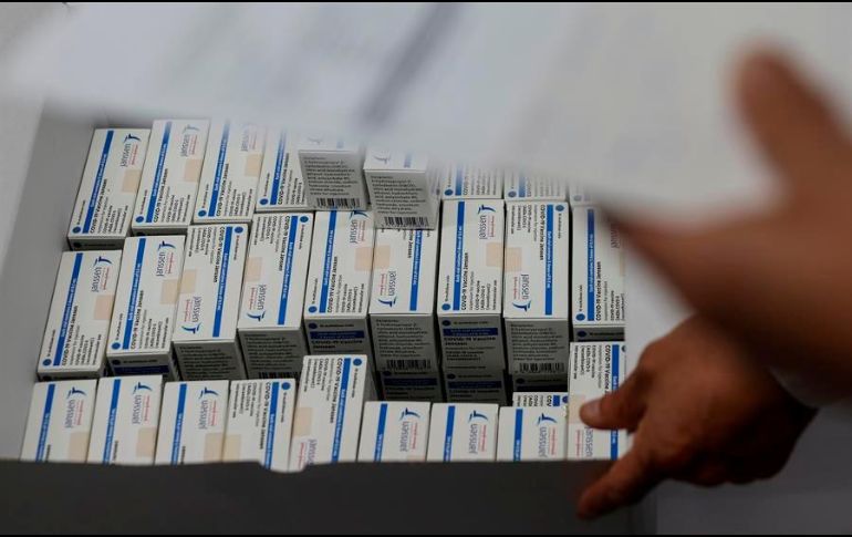 La FDA y los CDC consideran que los beneficios de la vacuna superan los riesgos. EFE/ARCHIVO